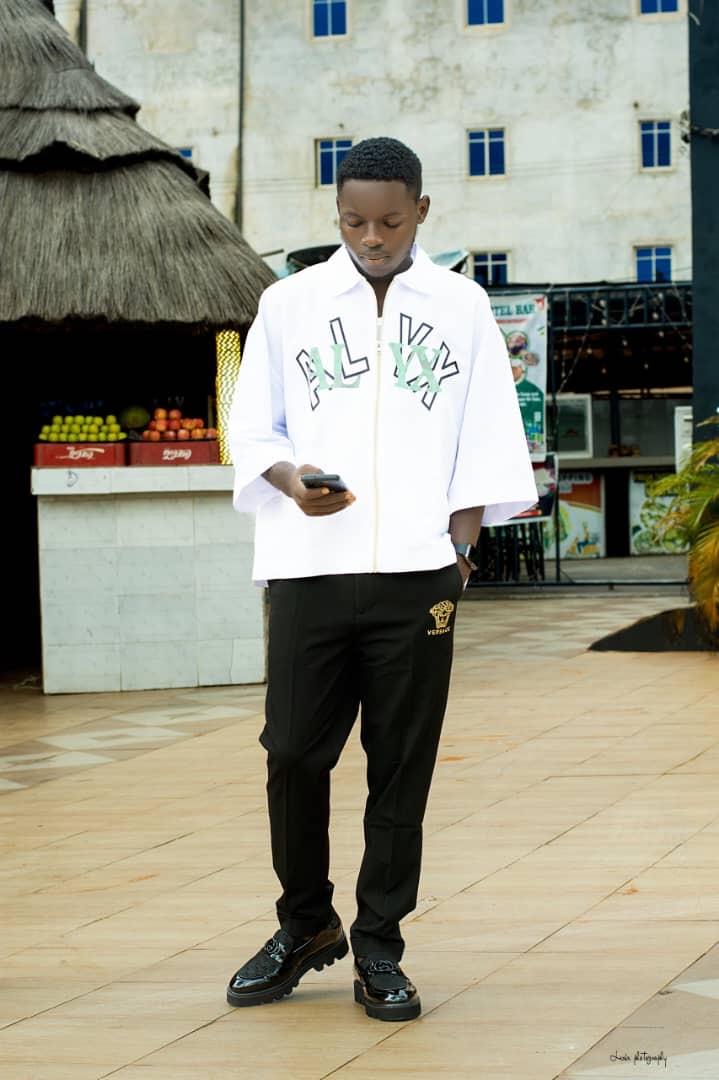 Emmanuel Daniel 100l